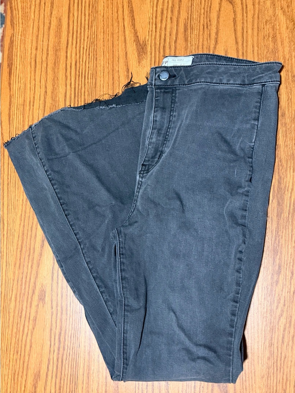Free People Jeans - Picture 1 of 3